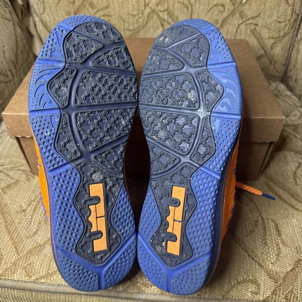 Nike‎ Air Max LeBron 10 Low Knicks Men's 8 (579765-800)
